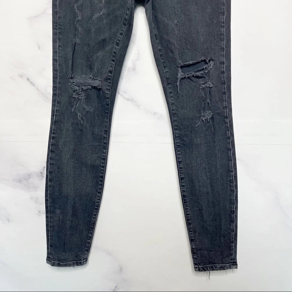 AGOLDE Sophie High Rise Crop Jean in Chelsea Destruct - Picture 4 of 12